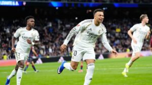 Bernabeu Memanas, Mbappe Bela Vinicius usai Cemoohan Fans Real Madrid