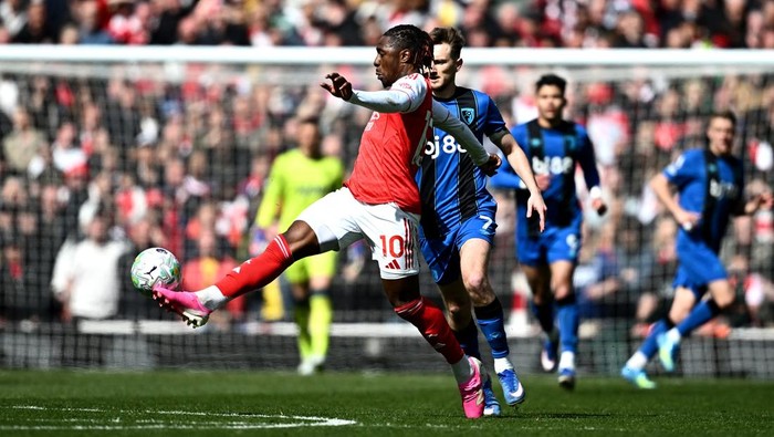 Dinamika Persaingan Liga Inggris: Kejutan di Emirates dan Kebangkitan Liverpool