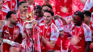 Faktor Sikap dan Kepemimpinan: Alasan Krusial di Balik Keputusan Arsenal Memecahkan Rekor Transfer Declan Rice